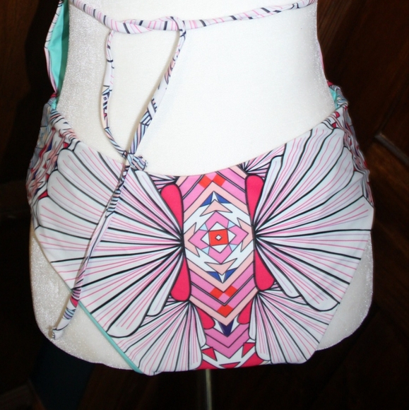 Sexy reversible deep Plunge one piece swimsuit - Picture 4 of 11